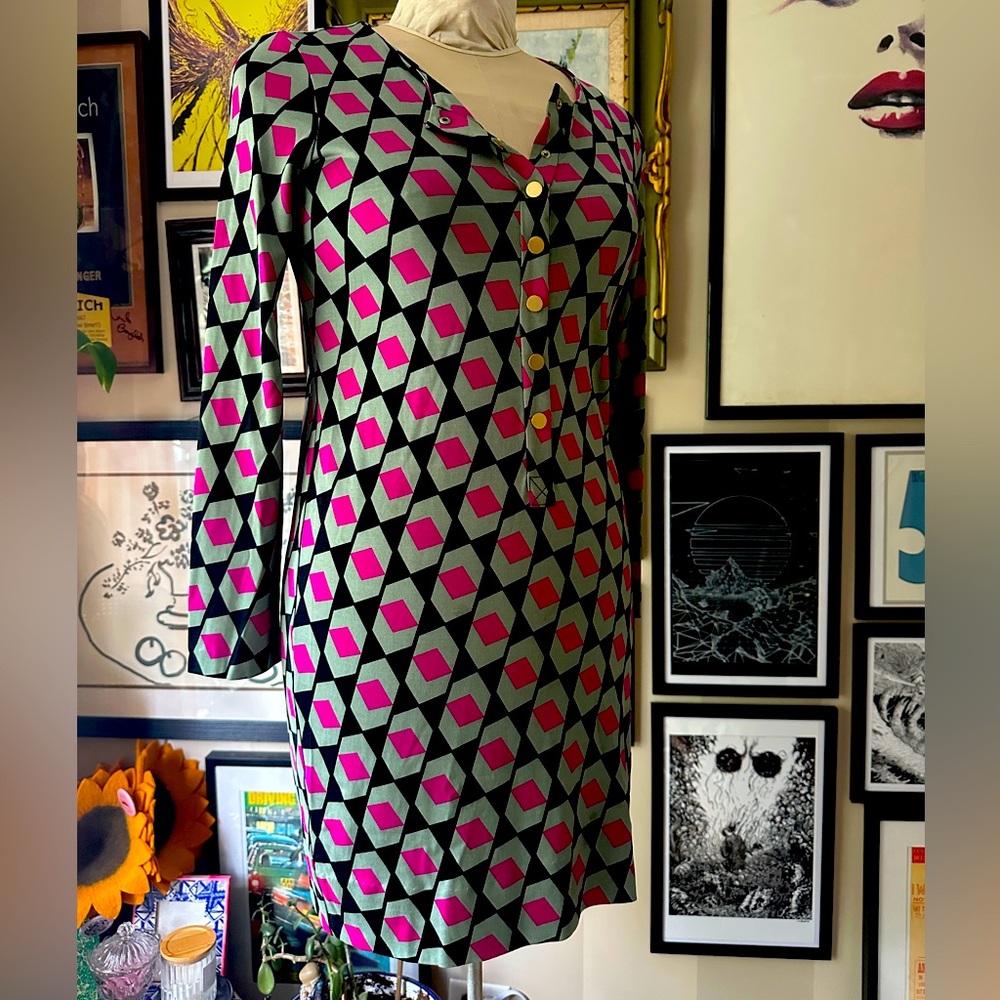 Sold! Diane Von Furstenberg 90s Pink and Black Geometric Long Sleeve Shift Dress